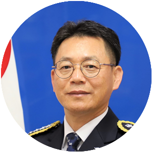 진주교도소장 조형근 프로필 사진