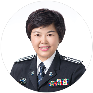 천안개방교도소장 김응분